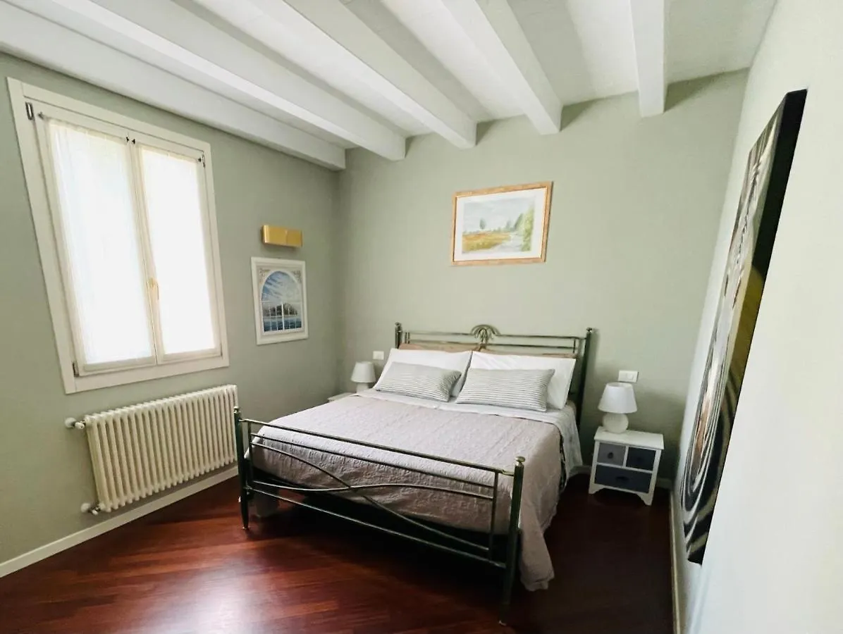 Desehouse Apartment Desenzano del Garda Italy