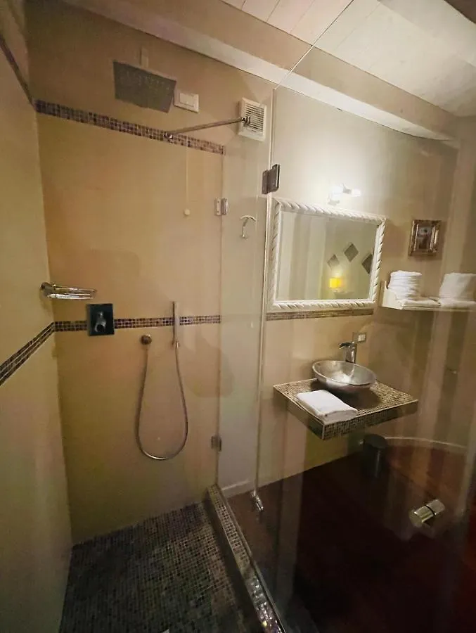 Desehouse Apartment Desenzano del Garda Italy